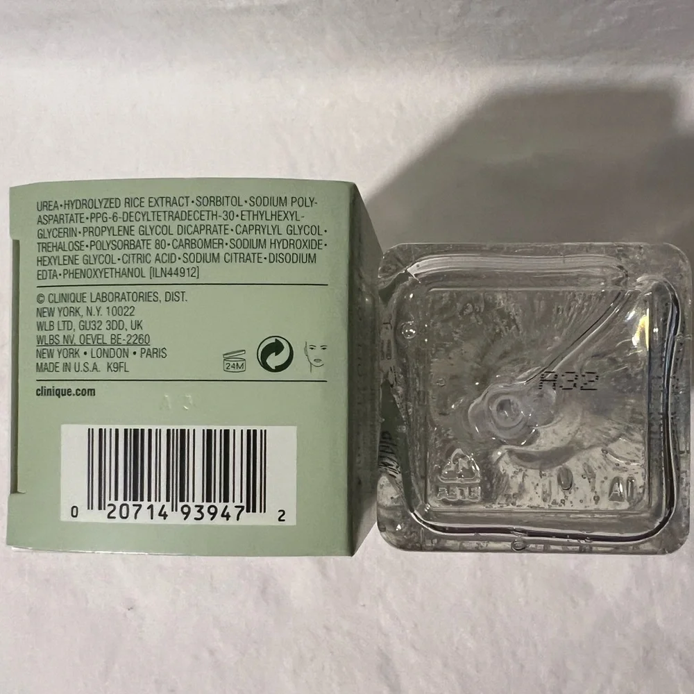 Clinique Dramatically Different Hydrating Jelly New without box